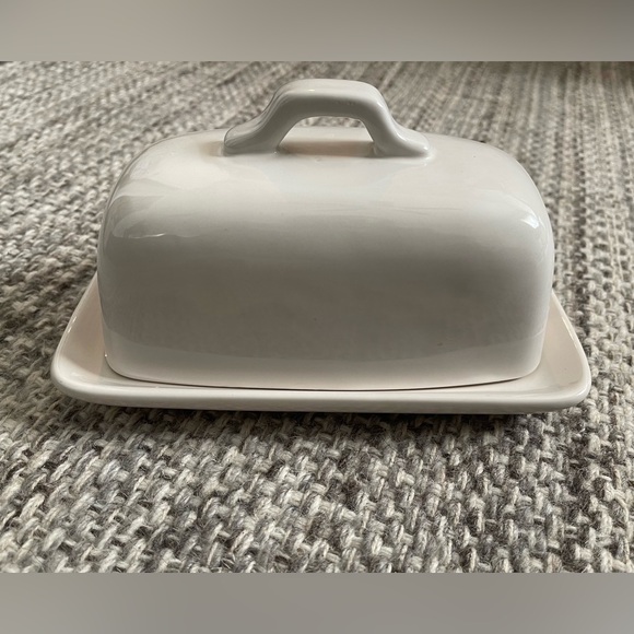 Rae Dunn ceramic butter dish with lid cream color kitchen cooking dishes - Picture 2 of 5